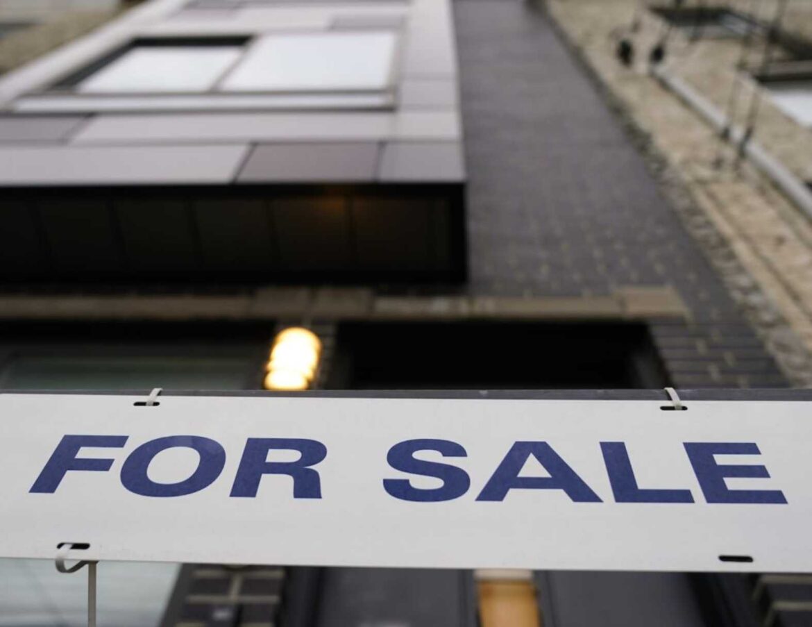 U.S. Spring Housing Market Slows Amid High Rates